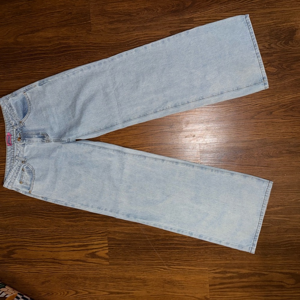 Edikted Light Wash Straight Leg Jeans